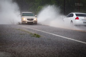 Car-in-heavy-rain050912