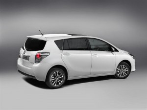 toyota-verso-4
