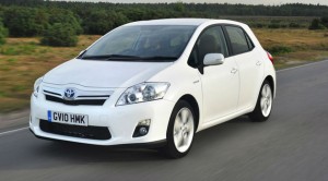 toyota auris hybrid 2