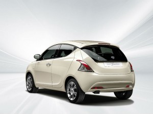 lancia ypsilon 2