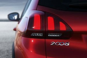 peugeot 2008 8