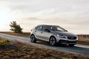 volvo v40 cross country 1