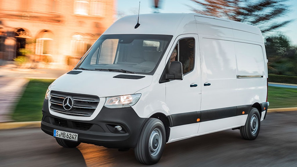 Ανακαλούνται 105 Mercedes-Benz Sprinter