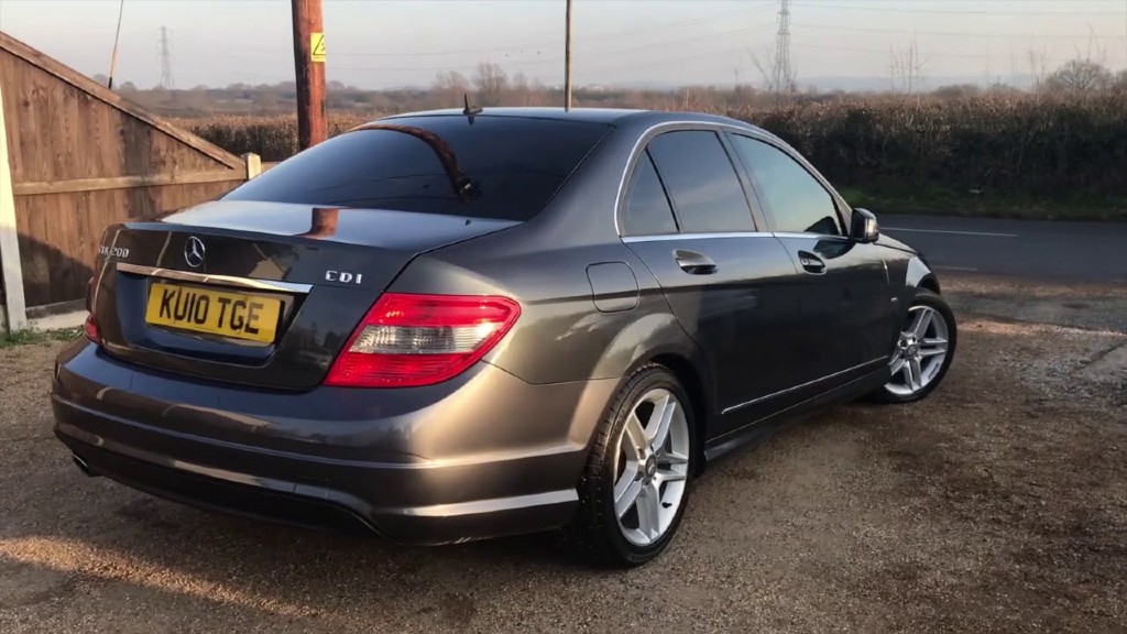 Ανακαλούνται 368 Mercedes-Benz C-Class και E-Class με κινητήρα πετρελαίου