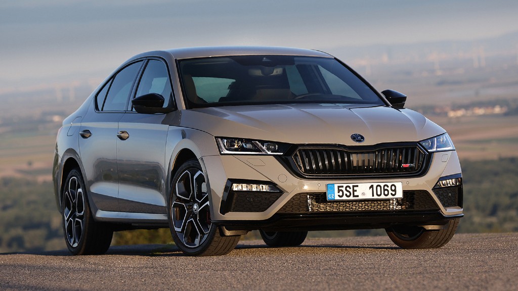 Η νέα υβριδική Skoda Octavia στη χώρα μας