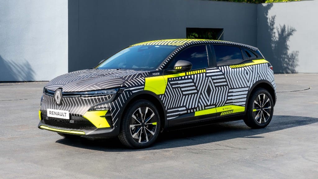 renault megane e-tech electric 1