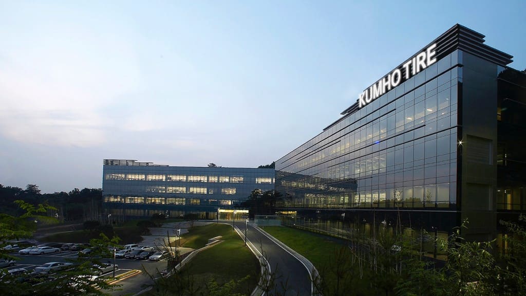 kumho academy 5